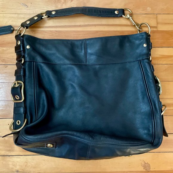 Coach black leather shoulder bag with perfect purple lining - Picture 4 of 8